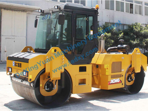 c鿴ԔϢ}XD85 Hydraulic Double Drum Vibratory Compactor xΔ1720